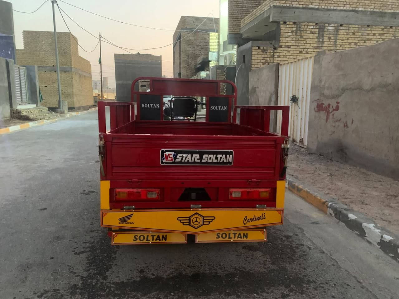 ستوته للبيع فول نضافه
واحد علا واحد مكينه وشاصي وكشره
ربع ما تذب عليها جاهزه مجهزه
بياع شراي لا تخابر ولا تراسل شلع 
ابيع للجناي فقط فقط للجناي اعيد وكرر
***********
تريد سعر او موديل اتصل وستفسر تمام مراسله هم لحد يراسل فقط اتصال
