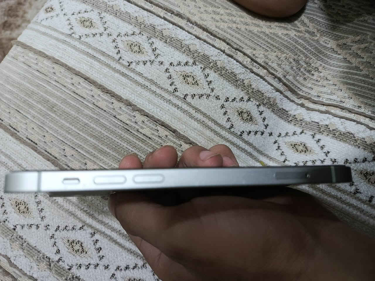ايفون ١٢ • ١٢٨ • بطارية ٧٨