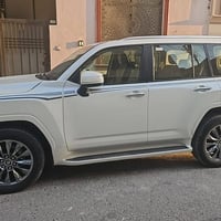 لاندكروز موديل ٢٠٢٢ مكفولة للتواصل على الرقم : 07750544312