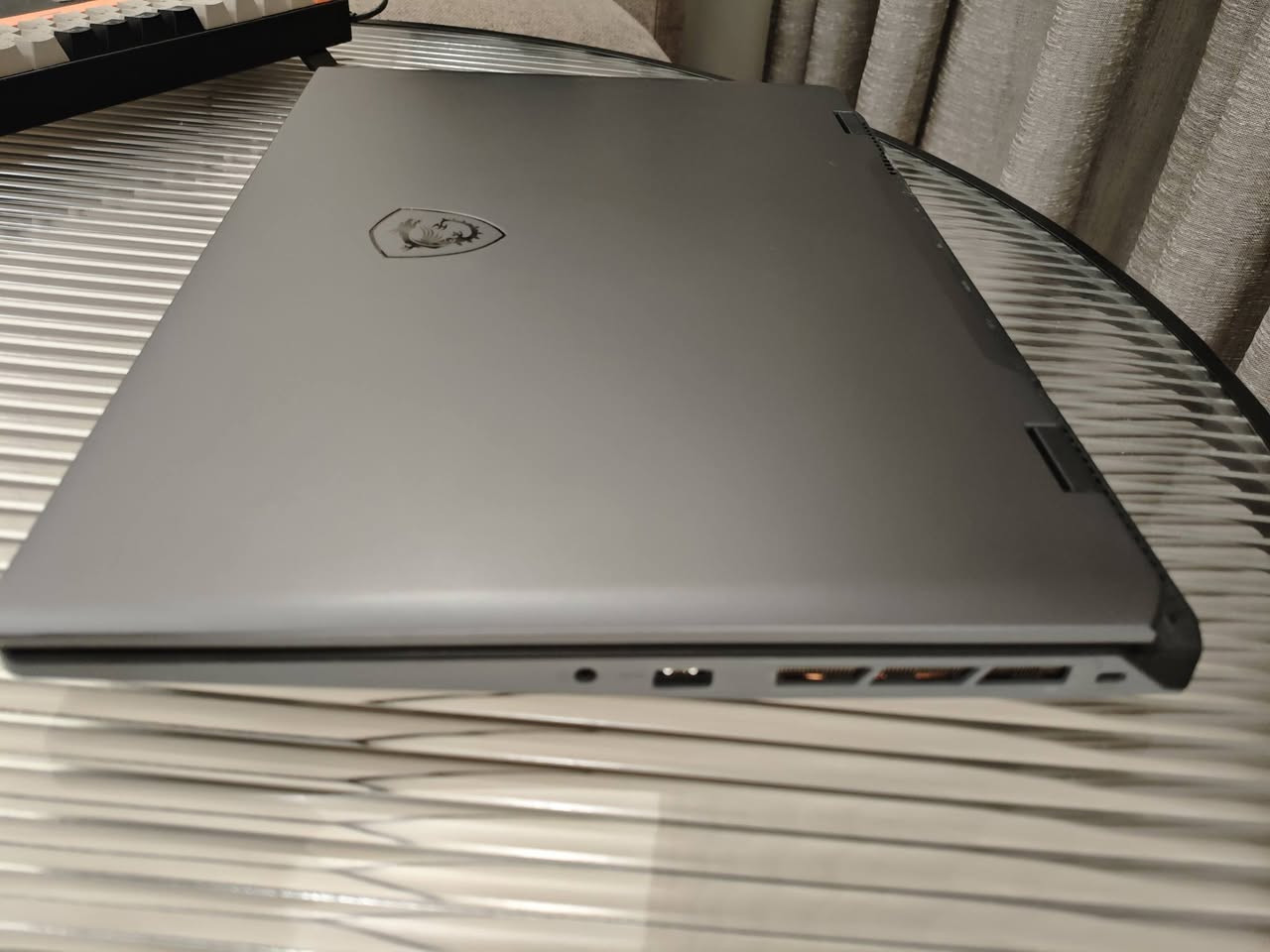 لابتوب msi
معالج i913980hx
كرت شاشة rtx40708gb
رام 23gb ddr5 4800
هارد 1tbssd
كيبورد فل rgb
مستعملة شي بسيط 
سعرها مليونين و700 الف 
***********4 متوفر واتساب
