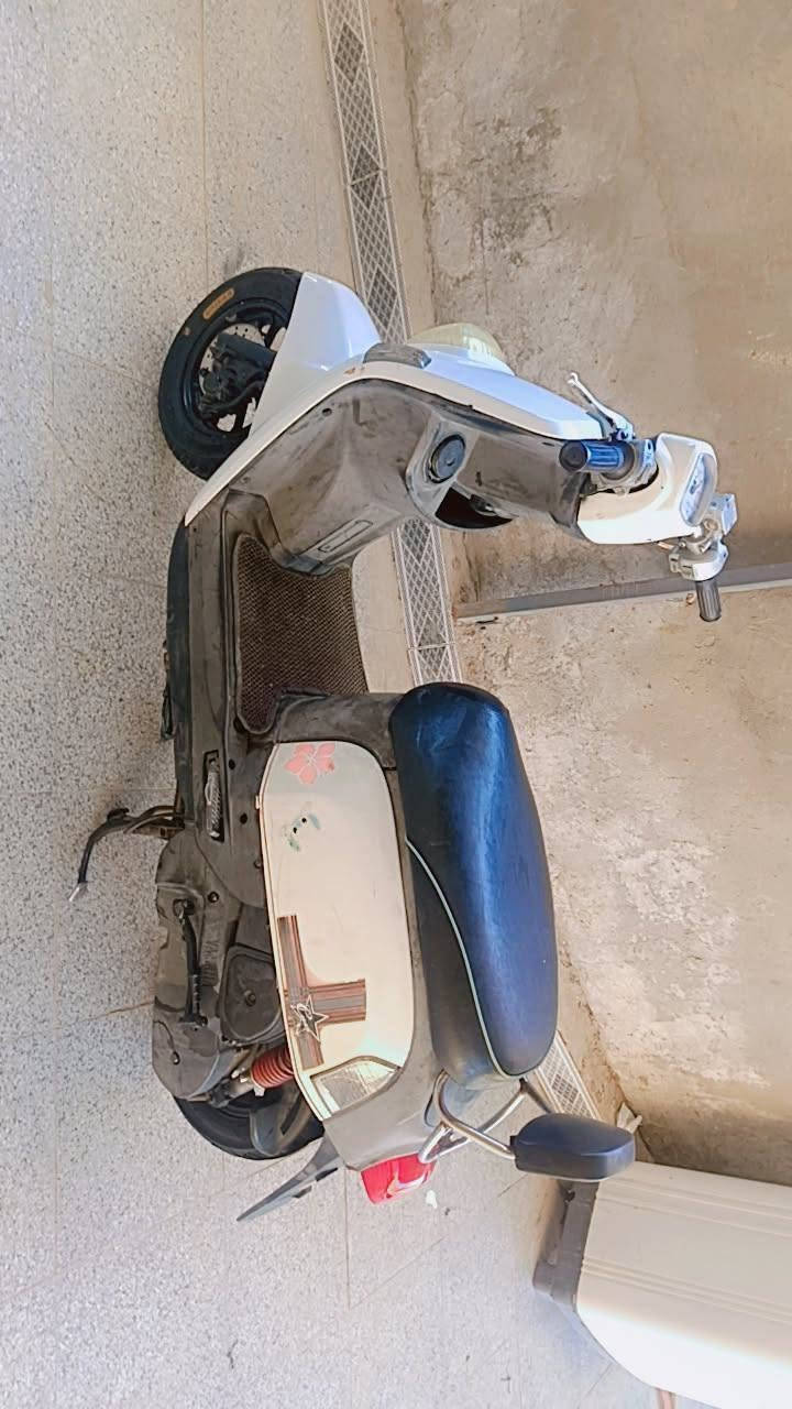 دراجه بوليس كابريته
سعرها 800 وبيها مجال

مكاني بصره ابي الخصيب 

الدراجه مكفولة 
***********
