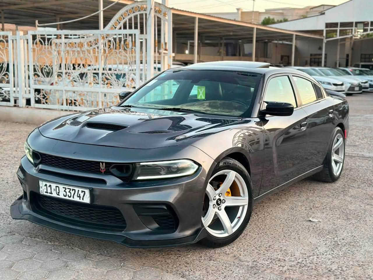 للبيع‼️
دوج جارجر امريكي2022 SXT PLUS فول مواصفات (امريكي❗️)

السيارة جديده مصروف عليه 
منظومة احتراق جديدة من الفيتبم الى البلك والبخاخ❗️
حدادية جديدة ❗️

المواصفات:❗️

1- فتحه سقف
2- خزن مقاعد 
3- تدفئة تبريد للمقاعد الاماميه
4- تدفئة تبريد للمقاعد الخلفيه
5- شاشة وسط
6- زنون ثلجي عدسة 
7-رقم بغداد تحويل مباشر

حادث السيارة بامريكه  وبسيط جداً 
-بنيد فقط بدون دواخل

وبيه سونار فحص❗️
هاتف ***********
مكان السيارة :الانبار الخالديه
