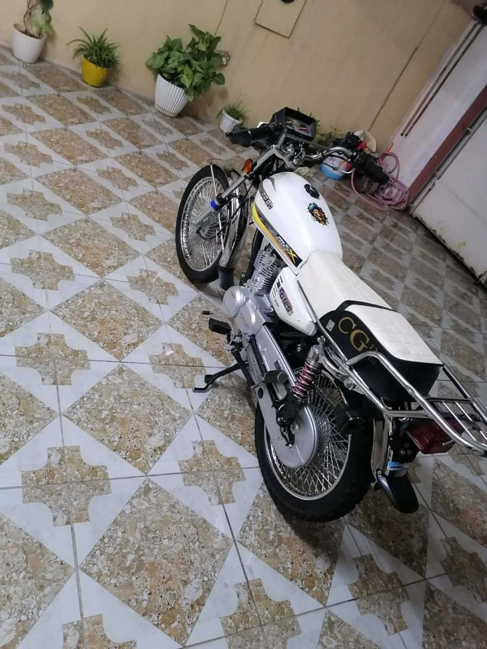 سلام وعليكم
دراجه خير من الله  بس  تصعدها 

نامي برو موديل 23💯

ششرط من كلشي 

حته دهن مبدل الها  💬

منفيس كامل  

كهربايات وياله كلشي شرط 

دراجه كاعده حيل حلوه شرط احله من صوره 💯

رقم ***********
