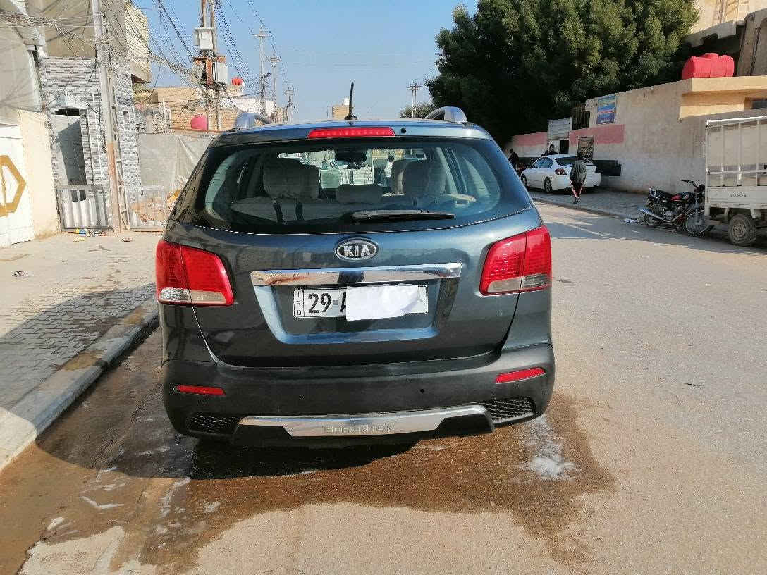 كيا سورنته موديل ١١ رقم واسط رقم جديد محرك ٢٤٠٠ دوش ٥راكب سياره جاهزه بسمي مصبوغه عام لكونه جارده مكفوله من الضربه وكلبه و شواصي سياره جاهزه السعر ١٢٠ تصال على الرقم *********** النجف, العراق
