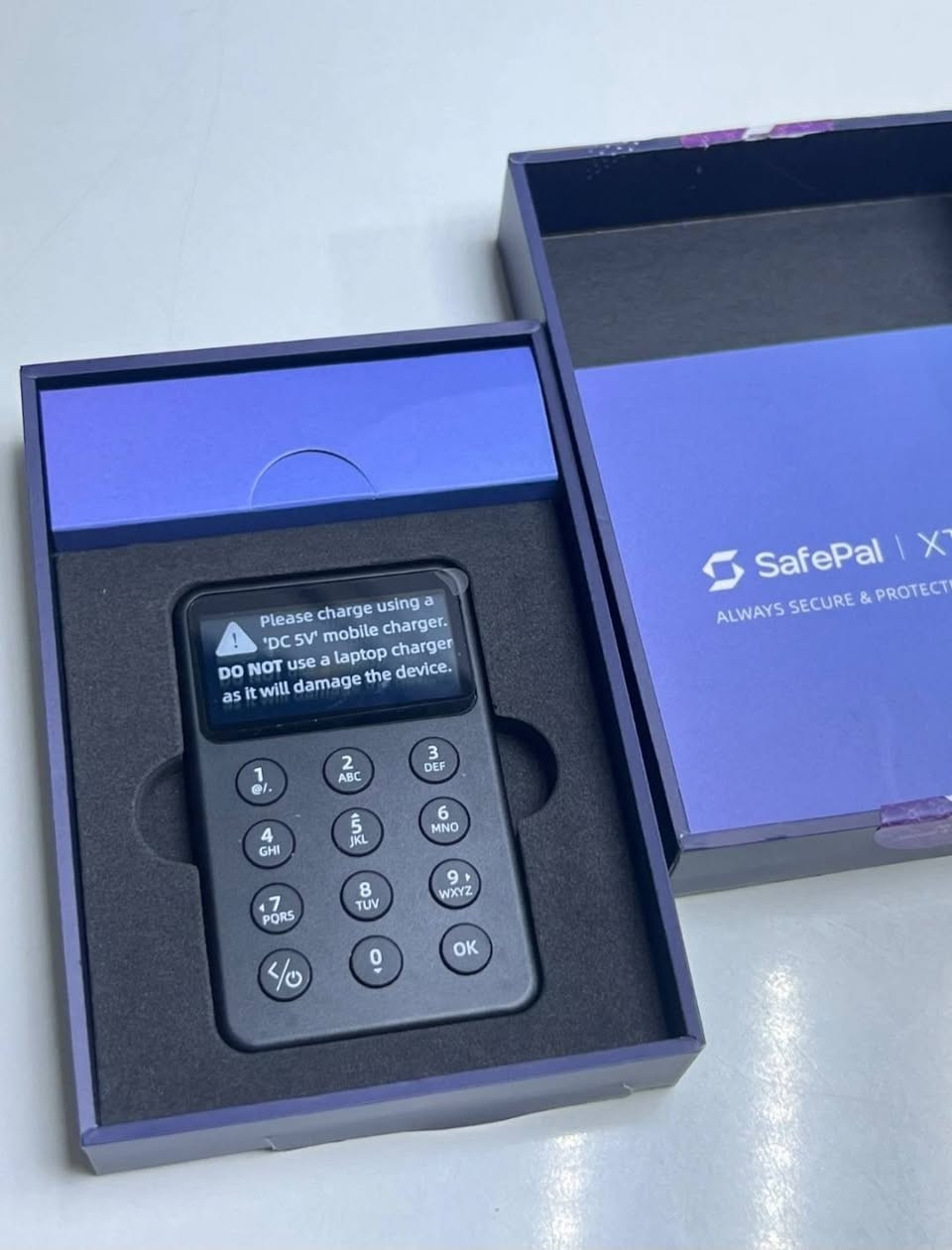 محفظة عملات المشفرة لتخزين العملات بشكل آمن 💯 محفظة باردة غير متصلة بالإنترنت. كبس شركة ✨️
محفظة عملات المشفرة لتخزين العملات بشكل آمن 💯 محفظة باردة غير متصلة بالإنترنت. كبس شركة ✨️

🌟الميزات: توفر عزلاً تاماً عن الإنترنت لحماية المفاتيح الخاصة.
🌟الاستخدام: تستخدم لتخزين البيتكوين والإيثيريوم والعديد من الرموز المميزة الأخرى
.
.
للأستفسار على الخاص 
او على رقم الواتساب ***********
الاعتماد كارت اسيا او تحويل سوبر كي 
#تابع_منشورات_الصفحه
