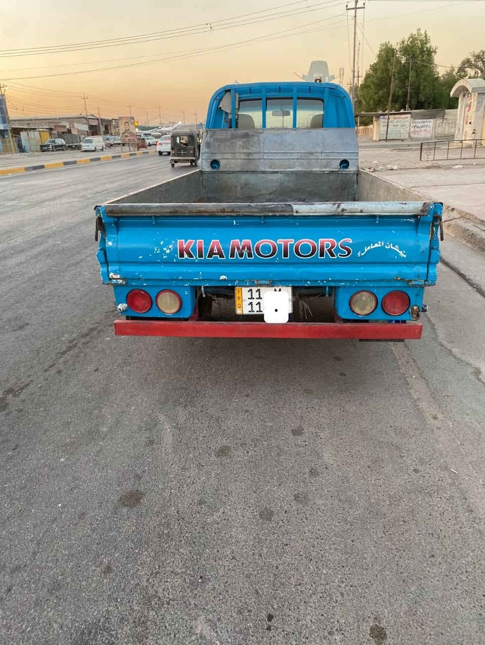 السلام عليكم
للبيع 
كيا حمل مديل 95.  مكفوله كفاله عامه مكينه كير اكسل شاصي مكفول قماره قطره صبغ ما بيه بلاديه رقم شاصي شعار صدر امامي خلفي جديد تخم تاير جديد سنويه 2030 سياره جاهزه 

السعر 63
الاستفسار ***********
