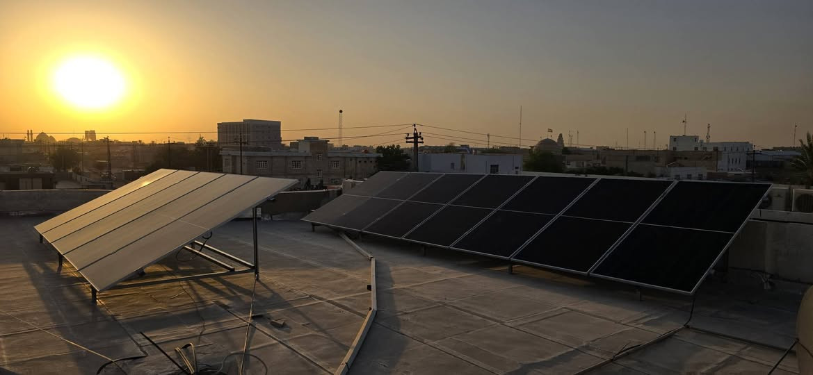 للجودة والدقة في العمل عنوان وبأقل الاسعار
من مكتب التقنيات الحديثة للطاقة الشمسية 

⚡️ اليوم من سامراء حي المعلمين ⚡️
              تم  بحمدلله نصب 
 منظومة طاقة شمسية ( 30 امبير 🔆 15 🌙 )  
🔹 إنفيرتر  Deye 8kw ضمان 5 سنوات
🔹 بطارية ليثيوم  Deye 16 kw ضمان 5 سنوات 
🔹 الواح جينكو  620w  عدد 12
🔹 بورد حماية متكامل . لمتابعة السحب عبر الهاتف 
🔹أسلاك  DC و أسلاك AC 
🔹 حديد حداده مغلون 
🔹 ربط ومتابعة عبر الإنترنت 🛜

مكتب التقنيات الحديثة للطاقة الشمسية
 صلاح الدين سامراء فلكةالشروق مقابل مطعم حبايبنا -
*********** 📞مهندس محمد مانع
*********** 📞محمد صالح
#طاقة شمسية
#بغداد
#المنصور
#سامراء
#تكريت
