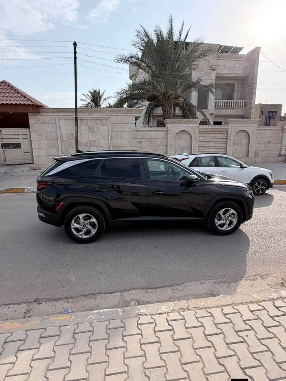 HYUNDAI TUCSON-2024
📍السيارة موجودة في بغداد للتواصل *********** 

هيونداي توسان 2024
المسافة المقطوعه 56800mi
اللون . اسواد      
محرك. 2500بانزين 
الموديل 2024
مرقم كاتي 

                  ======= الاضافات👇👇 ======
  
شاشة كبيره نفكيشن 
بصمة .
رادار امامي
 مانع تصادم
تحديد مسرب .
نقطة عمياء .
كاميرا خلفيه  
كراسي مخمل  . 
كراسي كهرباء
طارة مدفية .
كراسي مدفية  
مثبت سرعة
تحكم ستيرنج
نظام قيادة ذاتية 
تشغيل عن بعد سياره 
شاحن وايرلس
هاند بريك كهربائي
حساسات خلفيه  
دفع رباعي 4X4 
ويل قياس 18
باب خلفي كهرباء 
اضويه اماميه زنون LED
كشافات ضبابي LED 
اضويه خلفيه LED
نظام GPS+ خرائط 
3 انظمة قياده Sport /ECO / Normal
كندشن مركزي امامي + خلفي 
بلوتوث 
مدخل AUX + USB

🚗🚗حادث السيارة كما موضح في الصور 🚗🚗.
