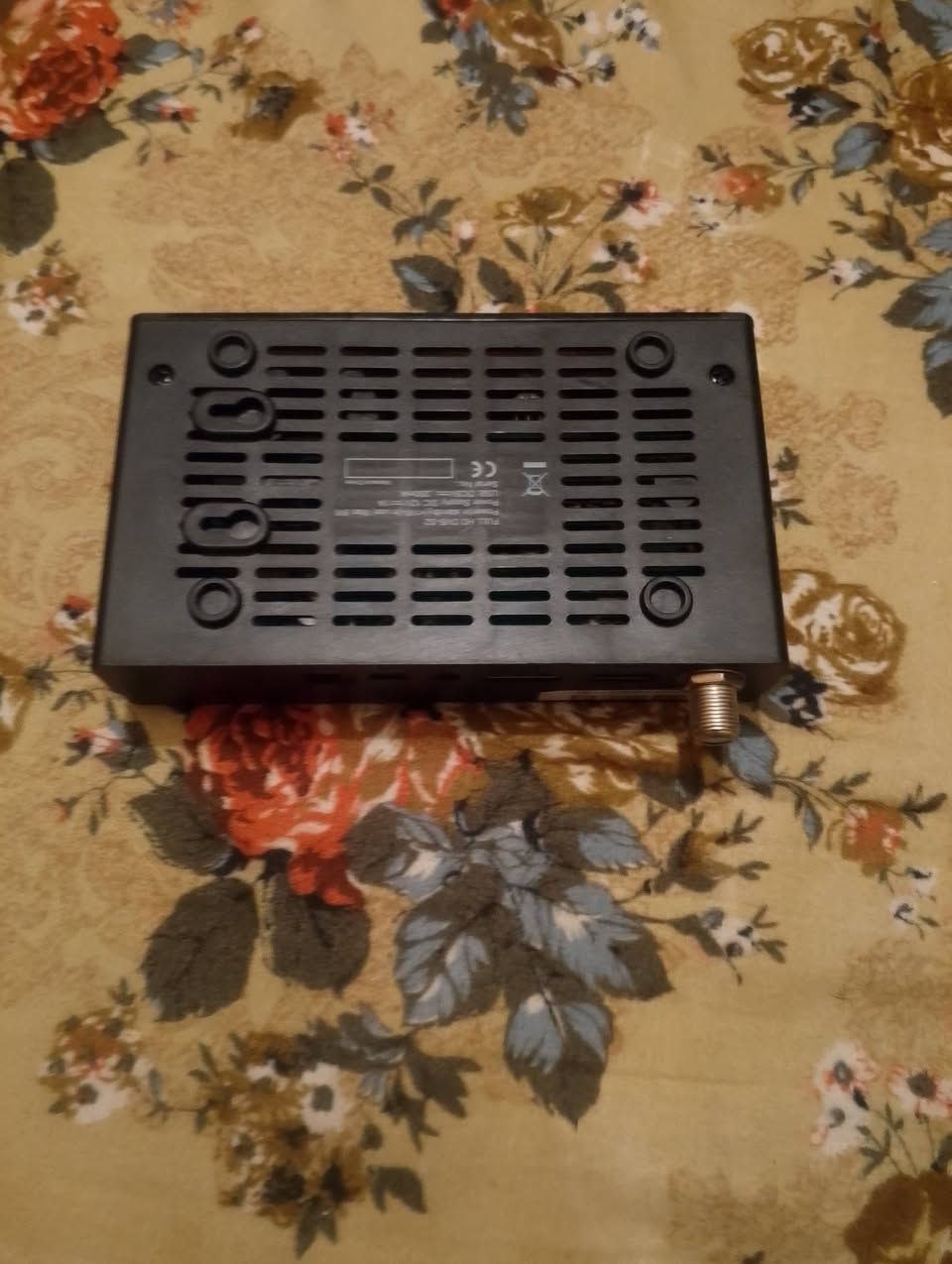 جهاز مال شاشه يشتغل على نت مع كل احتياجاته السعر 30 الف وبيه مجال للعزاز للتواصل الرقمع:***********
