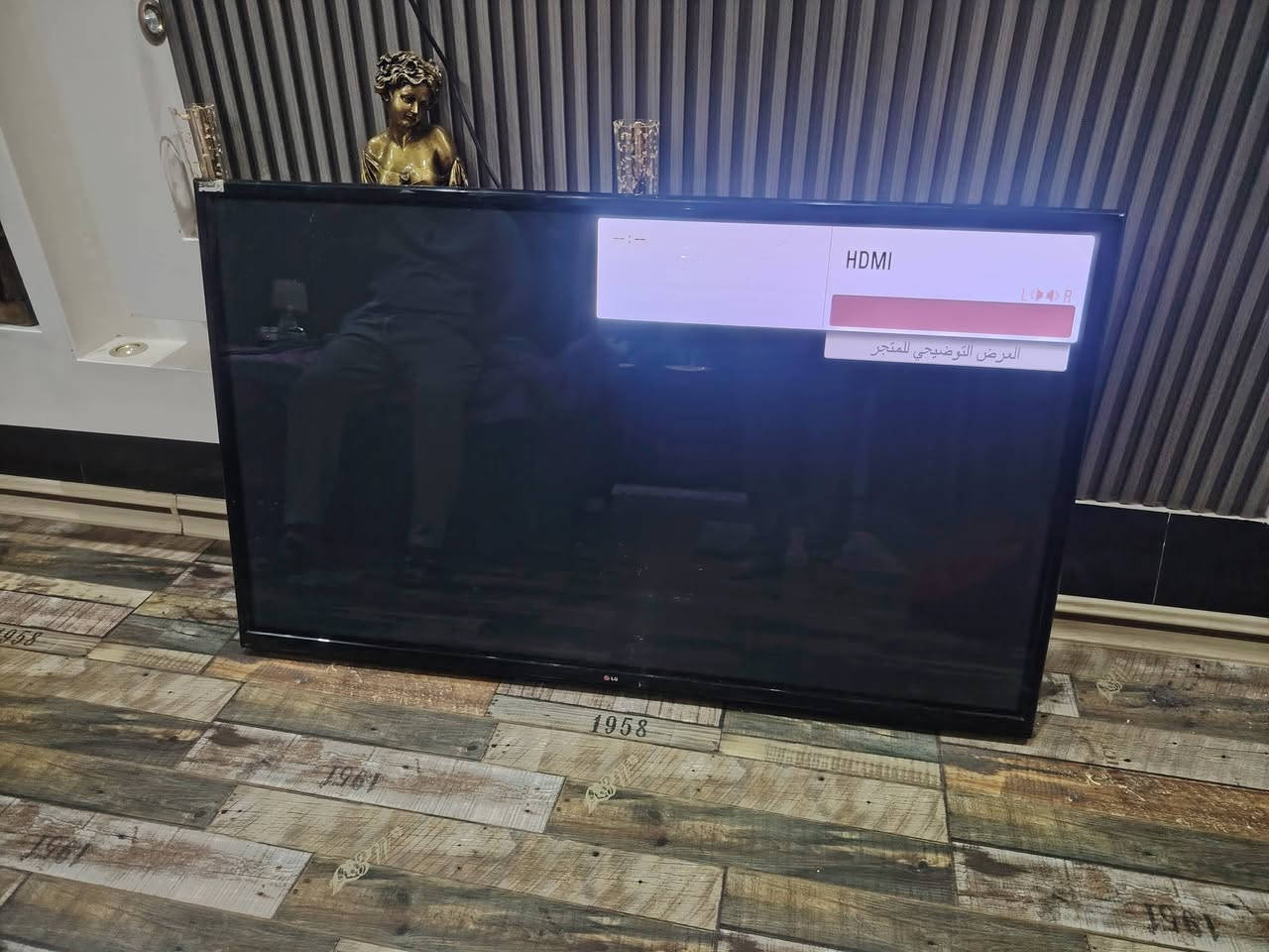 بلازمه LG قياس 65اصليه مال شركه بدون انترنيت سعره 450الف ***********

نص مكتوب في الصور:
- HDMI العرض التوضيحي للمتجر