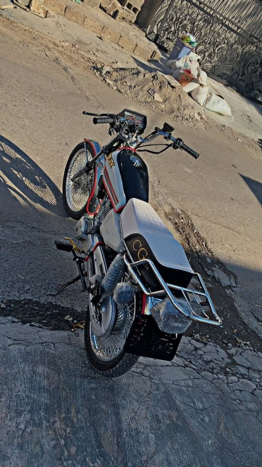سونيك موديل 23 محرك غطاص خمسه كير 150دراجه نضيفه بس باتري يراديله شحن و جاملغ محرك مفتوح بس مابي عيب سعر 470وبيها مجال بسيط رقم ***********
