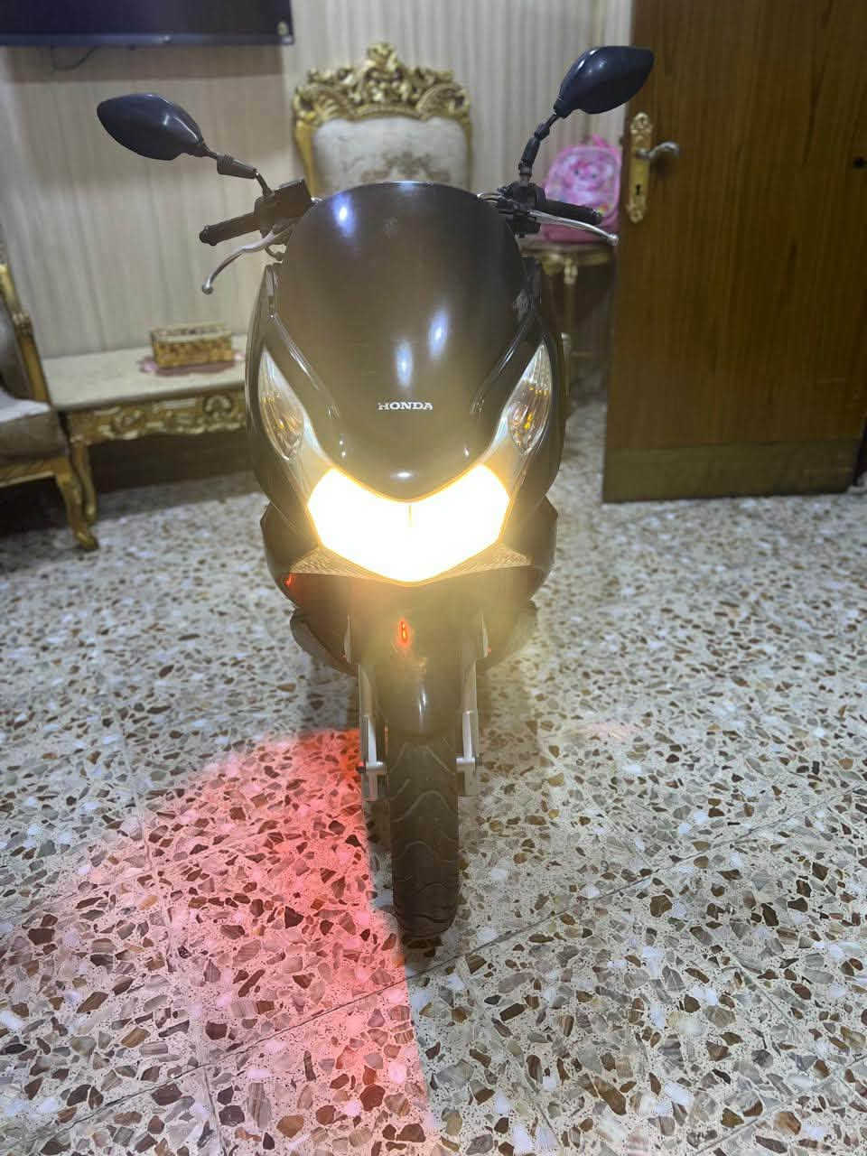 PCX • الجيل الأول • وكاله