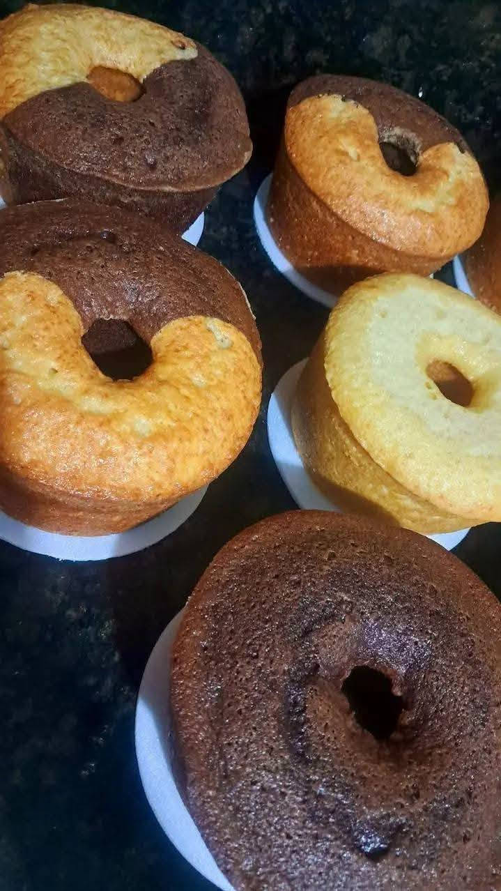 عرض ليوم غد 
 كبة حلب لحم 25 قطعه ب10 
كبة حلب دجاج كل 35كباية ب10الاف 
كبة جريش كل 30كباية ب10الاف 
بورك كل 30 قطعه ب10الاف 
مني بيتزا وميني لحم بعجين كل 25 قطعه ب10 آلاف 
صاج كل 20قطعه ب12الف
للحجز مراسلة الصفحة 
متوفر دفع ماستر  وكاش

نص مكتوب في الصور:
- ö:
