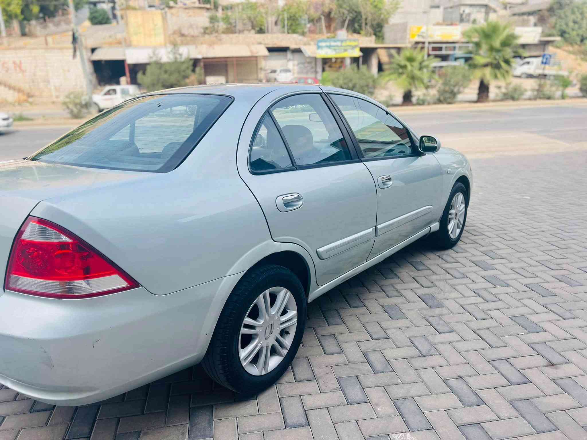 ٢٠٠٦ • بدون أوراق • خربان