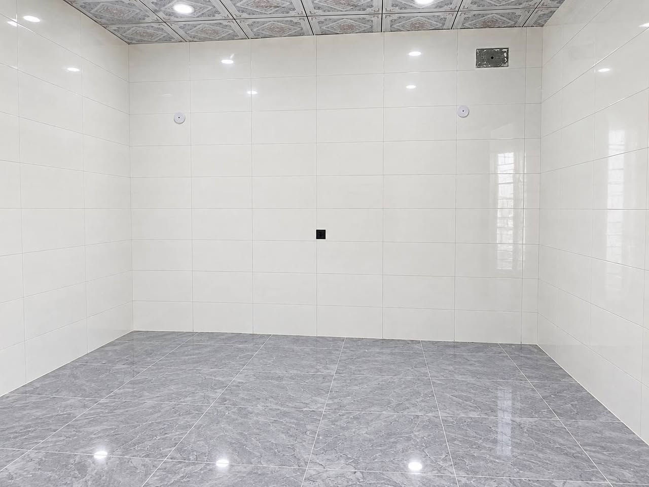 🏠 دار للبيع في الكوفة – علوة الفحل
📐 المساحة: 145 متر

✨ بيت جديد وغير مسكون، بناء درجة أولى، يتميز بـ:

أساس وسقف صب كونكريت

بناء طابوق نهروان

غرفتي نوم 🛏️

صالة

استقبال

مطبخ

حمامين 🚿

📜 نوع السند: طابو زراعي، سند 25، مرقم ومشمول بالتطويب.

📍 العنوان: الكوفة / علوة الفحل / شارع قاعة الحديد.

📞 للاستفسار والتفاصيل أكثر: ***********

🔑 الدار جاهز للسكن ومناسب للعوائل.
