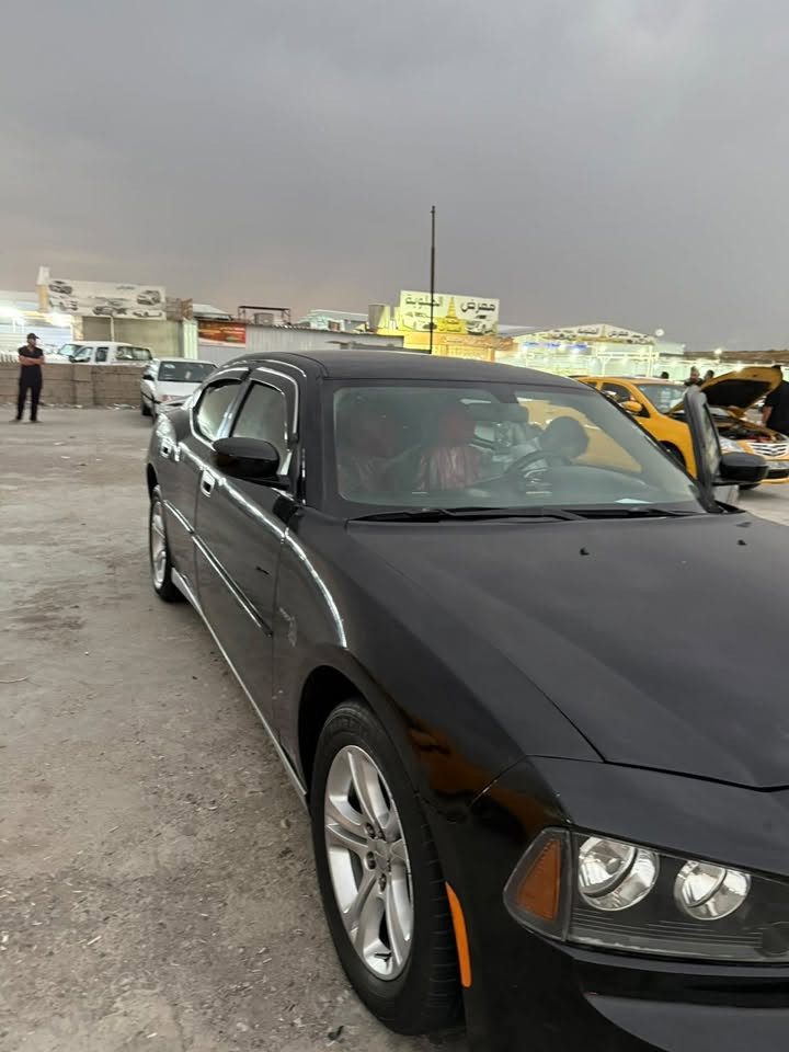 دودج تشارجر SXT • ٢٠٠٧ • صبغ عام