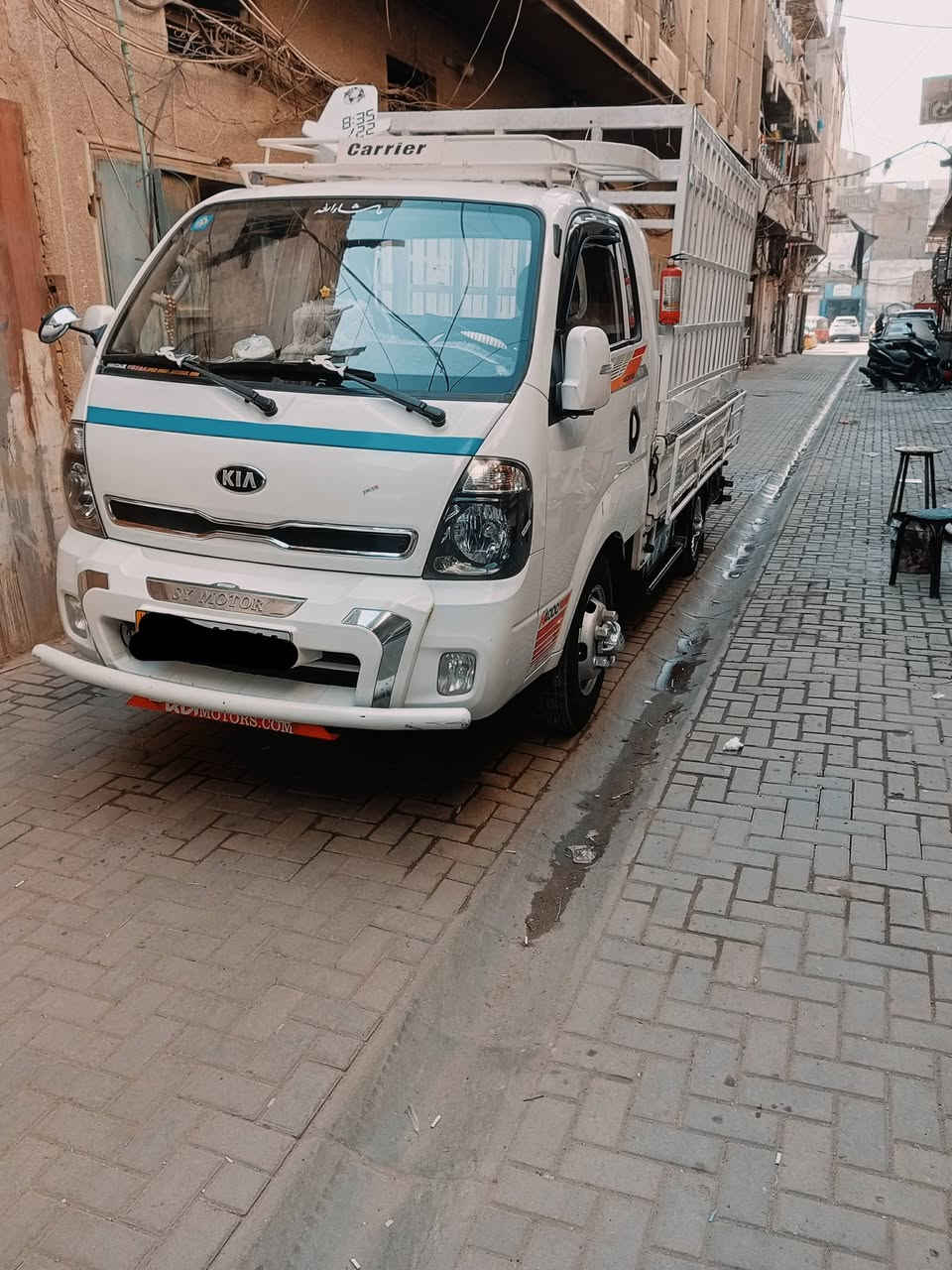 للبيع: كيا بنجو (فحل) موديل 2016 – جاهزة للشغل ومنقصة تبريد 👑🚚
 السيارة بنضافة 100٪ ومجهزة بكلشي ما تحتاج تحط عليها ❄️ فقط التبريد: منظومة تبريد منقص غاز ثلج 
🛞 التايرات تخم تاير جديد 
 الداخلية: غرفة مسكر  ترتيب حلو
 كشنات مخمل وشاشة وإضاءة كاملة 
⚙️ المكنيك: المحرك 4000 
نظام الدفع: دفع خلفي (4x2) 
🛠️ الإضافات: محجر حديد خلفي 
ودعامية أمامية 
والسيارة مكفولة من الصبغ والضرر💵 السعر: خاص 
 [بغداد الكرخ الثالثة] 
📍 📞 للاتصال والاستفسار (إتصال عادي فقط بدون واتساب) 
***********
