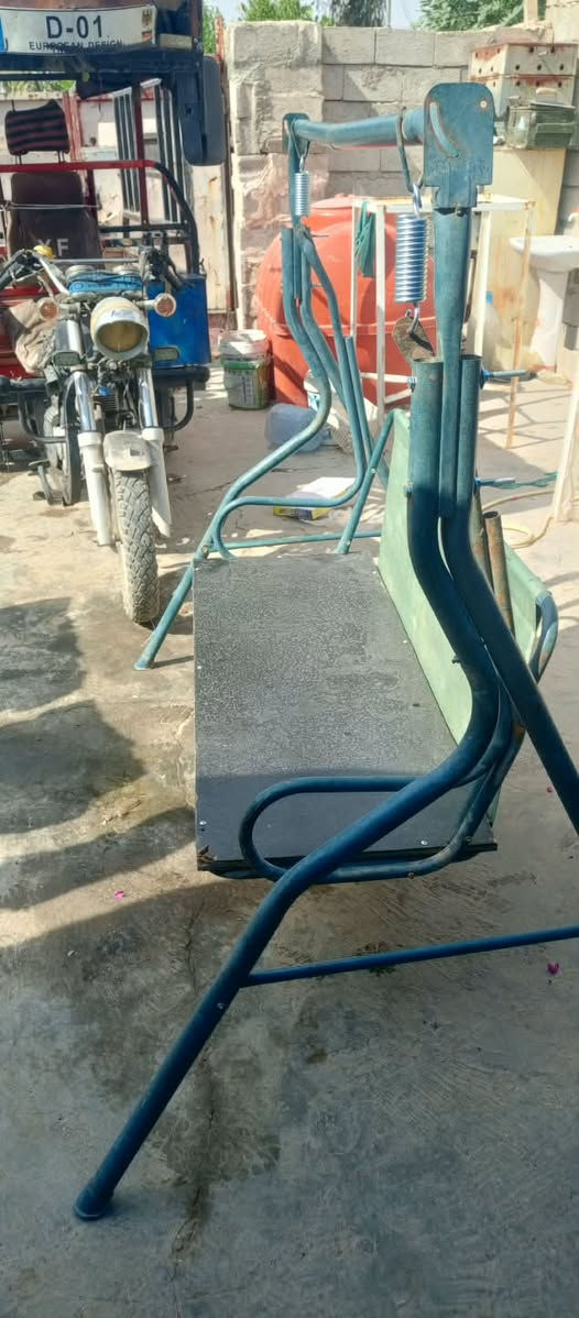 مرجوحه • نضيفه • ما بيها كسر