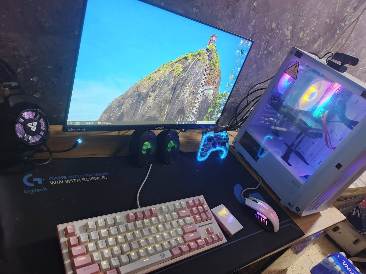 كيس وشاشه للبيع ماوس وكيبورد هديه
‏كور 5جيل 12 تبريد هوائي

‏رام 8*8 3600 DDR4

‏مذربورد 610 

‏هارد ssd 256

‏هارد HDD 512

‏بورسبلاي 600+80

‏GPU 1050 TI 4G 

‏شاشه حجم 24 165 هرتز 

‏ملحقات ماوس وكيبورد هديه غير البصوره

‏الكيس بي 4فانات تحكم بعده بجيسه وباقي القطع  كلها بعدها جديده استعمال كم شهر فقط

مكاني بغداد البياع تقاطع درويش ب700 وبيها مجال

***********

‏
