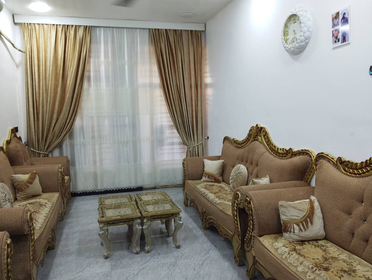 السلام عليكم
تخم ملكي للبيع معا أربع طبلات معا ساعه برج ملكي 
نضيف كلش 
سعره850 و بي مجال للشراي 
الرقم ***********
