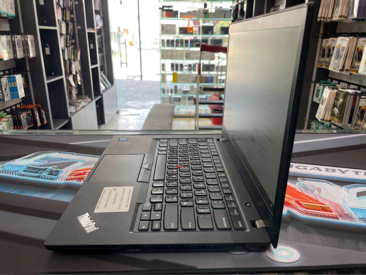Lenovo ThinkPad T490 بۆ فرۆشتن

Intel V Pro i5-8365 1.60GHz
16GB 2400MHz
Toshiba 256 GB NVMe
UHD Graphics 620 8GB Touchscreen 

لاپتۆپەکە زۆر خاوێنە تەنها لەشاشەکەی خەتێک زیاد سپیە هەر ئەوەندە 

ناونیشان هەولێر  نرخ (300$)
ژمارە مۆبایل 
*********** أربيل, العراق

نص مكتوب في الصور:
- Settings Home Find a setting System Display Sound Notifications & actions Focus assist Power & sleep Battery Storage Tablet Multitasking Projecting to this PC Type here to search About Your PC is monitored and protected. See details in Windows Security Installed RAM 16.0 GB Speed: 2667 MT/s DESKTOP-SCGG67Q 20N1S4CU00 Device Specifications Device Name Processor Installed RAM Graphic Card DESKTOP-SCGG67Q Intel(R) Core(TM) i5-8365U CPU @ 1.60GHz 1.30 GHz 16.0 GB (15.7 GB usable) Intel(R) UHD Graphics 620 Processor Intel(R) Core(TM) i5-8365U CPU @ 1.60GHz 1.30 GHz Graphics Card 128 MB Intel(R) UHD Graphics 620 Storage 238 GB Related settings Change product key or upgrade your edition of Windows Read the Microsoft Software License Terms BitLocker settings Device Manager Remote desktop System protection Advanced system settings Rename this PC Rename this PC Copy Copy Get help Get Windows 10 ENG ARIO 1205 PM
- Lenovo ThinkPad T490 Intel VPro i5-8365 1.60GHz 16GB 2400MHz Toshiba 256GB NVMe UHD Graphics 620 8GB 300$
- Settings Home Find a setting System Display Sound Notifications & actions Focus assist Power & sleep Battery Storage Tablet Multitasking Projecting to this PC Type here to search About Your PC is monitored and protected. See details in Windows Security Installed RAM 16.0 GB Speed: 2667 MHz Processor Intel(R) Core(TM) i5-8365U CPU @ 1.60GHz 1.90 GHz DESKTOP-SCGG67Q 20N3SACU00 Device Specifications Device Name DESKTOP-SCGG67Q Processor Intel(R) Core(TM) i5-8365U CPU @ 1.60GHz 1.90 GHz Installed RAM 16.0 GB (15.7 GB usable) Graphics Card 128 MB Intel(R) UHD Graphics 620 Storage 238 GB 45 GB of 238 gb used Rename this PC Copy Related settings Change product key or upgrade your edition of Windows Read the Microsoft Software License Terms BitLocker settings Device Manager Remote desktop System protection Advanced system settings Rename this PC (advanced) Get help Give feedback 3:53 AM 9/21/2026 T490