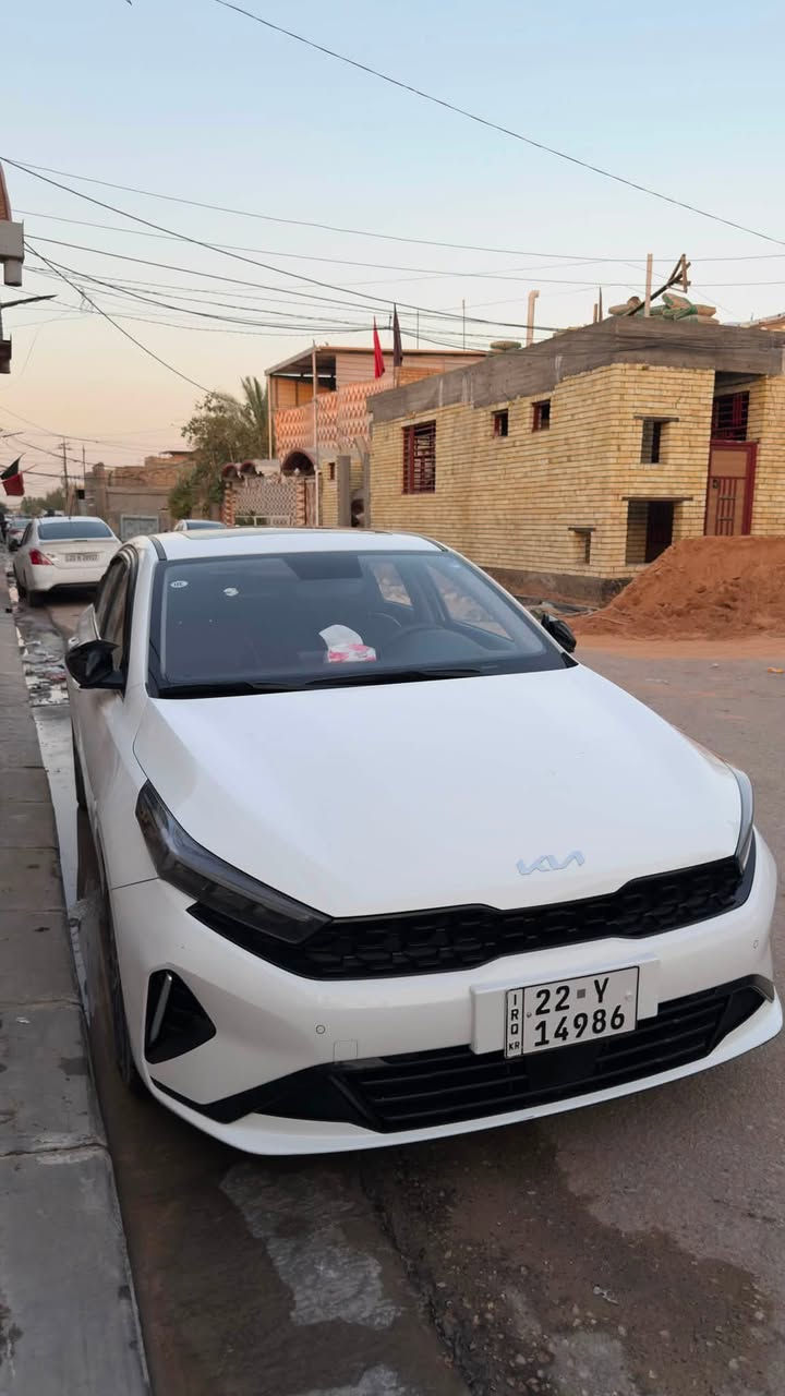 🚘🔥 للبيع Kia K3 موديل 2025 – فل أوبشن 🔥🚘

📌 المواصفات:
• موديل 2025
• محرك 1500 CC
• ماشية فقط 20,000 كم
• كفالة عامة
• حساسات أمامية وخلفية
• كاميرا خلفية
• تبريد ❄️
• سيارة نظيفة جداً ومحافظة
• استخدام شخصي
• أوراق أصولية
• السيارة موجودة في محافظة النجف الأشرف

💰 السعر: 147 ورقة
🔸 بيه مجال للجاد فقط

📍 النجف الأشرف

📞 ***********

🔥 سيارة نظيفة، موديل حديث، ومواصفاتها حلوة جداً.
 فتحة سقف، شاشة، بصمة،  أو جلد،  ، أضيفها حتى الإعلان كامل وقوي.
