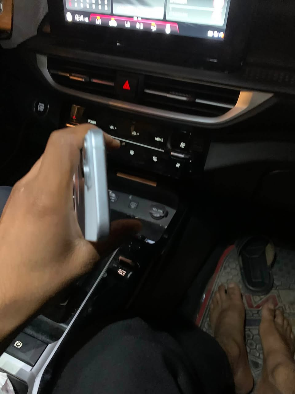 للبيع ١٥ عادي بدون ملحقات بس شخوط ب شاشه وفطر ب كأمره الخلفيه بدون مكاثر ع تصوير نهائياً بدون ملحقات ذ256بطاريه 89 مكاني بغداد 
سعر الجهاز 715وبي مجال بسيط مو شراي لا تكسر بحلال غيرك 
***********
