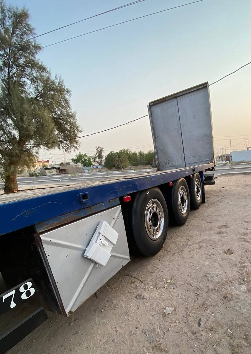 للبيع سكانيه دغداغا موديل 2004 مكينة 8 رقم بصرة بأسمي 
+عربانة أوربية 3 دناگير 2 ثابت واحد علاگ 
السعر 225
***********
