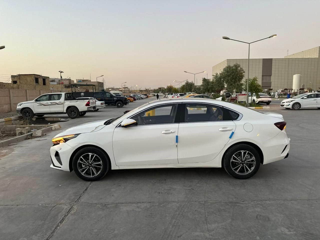 كيا K3 2024 
خليجي استلام شركة 
بصمة ابواب + تشغيل + جنطة 
3 انضمة قيادة 
رادار 
كاميرا وحساسات خلفية وامامية 
حساس امطار 
ABS
شاشة 
كار بلي 
فتحة سقف 
مري شفط 
ترحيب 
وبعد بيها مواصفات 

ماشية 28 الف قابل للزيادة 

رقم اربيل دولي بأسم

✔️كيا K3 2024 
✔️خليجي استلام شركة 
✔️بصمة ابواب + تشغيل + جنطة 
✔️3انضمة قيادة
✔️رادار 
✔️كاميرا وحساسات خلفية وامامية 
✔️حساس امطار 
ABS✔️
✔️شاشة 
✔️كار بلي 
✔️فتحة سقف 
✔️مري شفط 
✔️ترحيب 
✔️لد نهاري هالوجين 
✔️وبعد بيها مواصفات 

✔️ماشية 25 الف قابل للزيادة 

✔️رقم اربيل دولي بأسمي

✔️بيها تعديل بارد على كد اشبر بين البكلايت وقبق الجنطة 

السعر 137 بي مجال بسيط جداً جداً

***********✅
