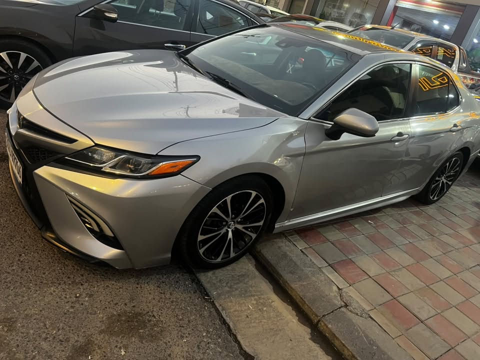 سلام عليكم
كامري 2018 (SE)السعر183وبيه مجال
حادث امريكا باب السايق نفسه مصلح
و بارد بالچاملغ الخلفي فقط كير ومحرك كفاله عامه ماشيه 100ميل 
مكاني الفلوجه 

***********
