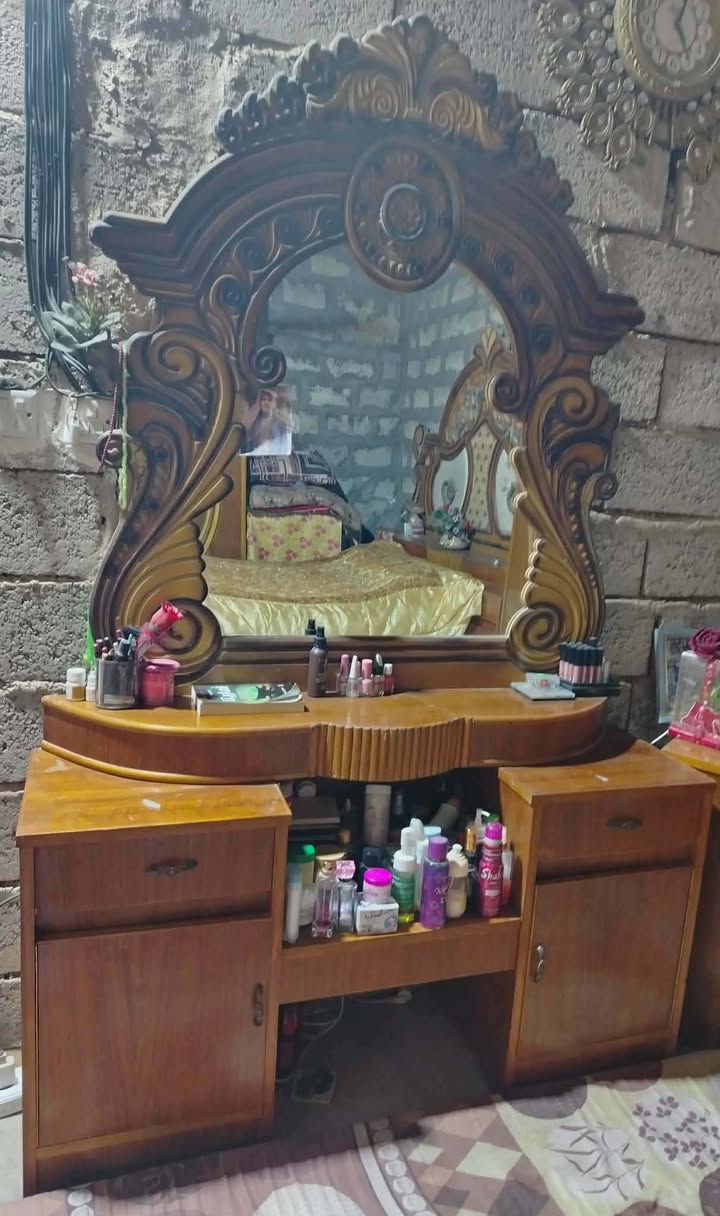 عرفة اشاب حطاطه حيل نضيفه  للاستفسار  عل رقم ***********
