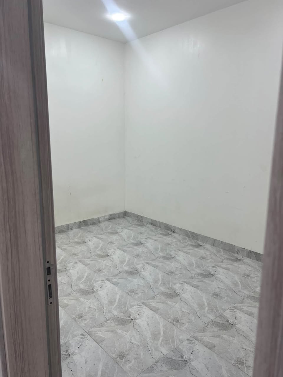حي عدن • بيت للايجار • غرفتين