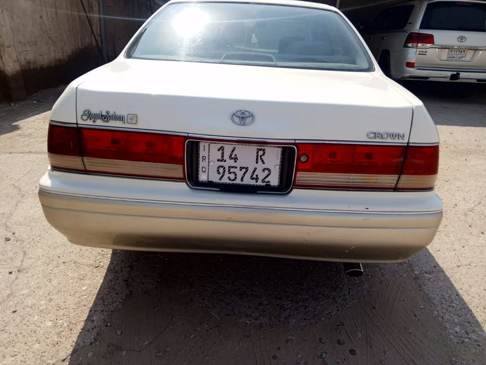 راس ثور بطه تويوتا كراون للون ابيضّ موديل 1996 سنويه 2031 محرك فيفتي 3000 مكفوله من الضربه والكصه والنقل الجثه والعيب الشرعي تبريد ثلج ماشاءالله وشاشه مسجل وتخم تاير حداد نعمه من الله وشرط تحويل ثاني رقم إنكليزي مكان السياره بصره قضاء القرنه رقم الهاتف ***********
