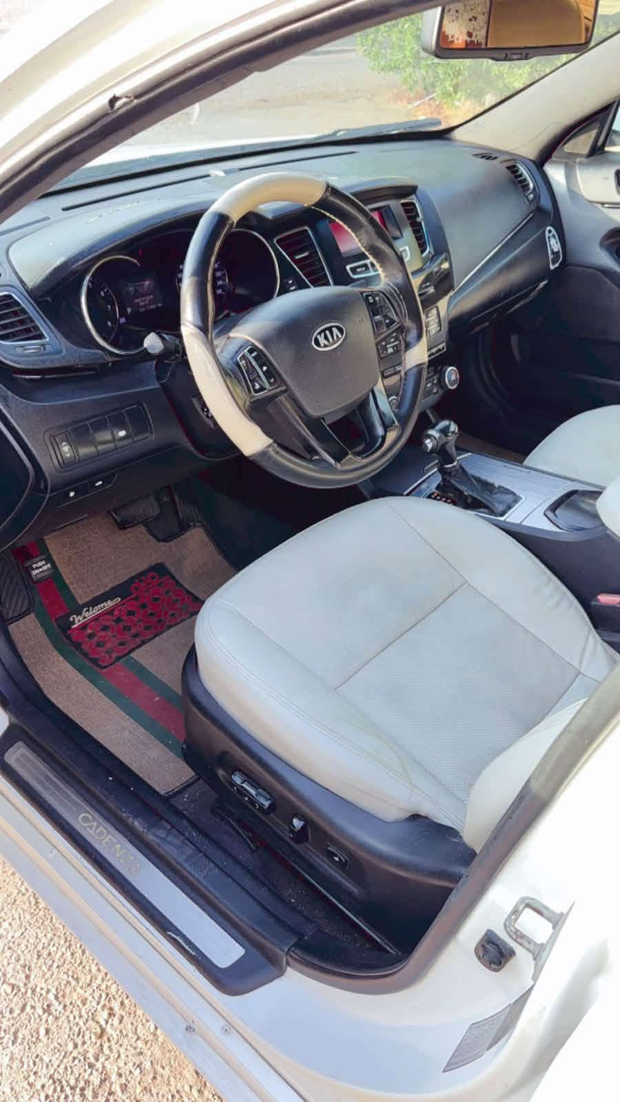 كـيـا كادنزا 2011 خليجي ملكي VIP Kia Cadenza
محرك V 6 3500

المواصفات1/1 الملكي أعلى فئه بلكادينزا 

كشنات تبريد وتدفئة 

السقف بانوراما

�️الكشن والاستيرن يرجع  تلقائي عند التشغيل والاطفاء

بصمة دخول+ بصمة ابواب + دخول ذكي

مري شفط مرايات قلاب مع الـ R

 تبريد قطعتين 

ترحيب عند الأقتراب

كامره خلفيه 

حساسات 

تحكمات ستيرن 

كزوز سرعه

كشنات جلد كشنات الامامية كهربائية ميموري تدفئه وتبريد 

برده خلفيه كهربائي  

نظام صوتي Infinity   كير مكينة صدر تخم تاير كله جديد بيها 3قطع صبغ مابيها اي نقص رقم بغداد الإنكليزي الجديد بسمي سنويه جديده العنوان بغداد الإتصال على الرقم ***********
