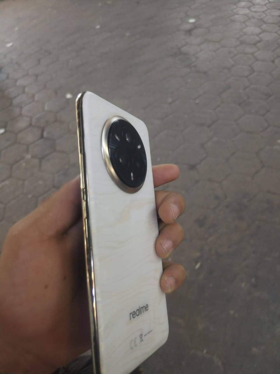 ريلمي 14 برو بلس • ١٦ رام • ٥١٢ جيجا