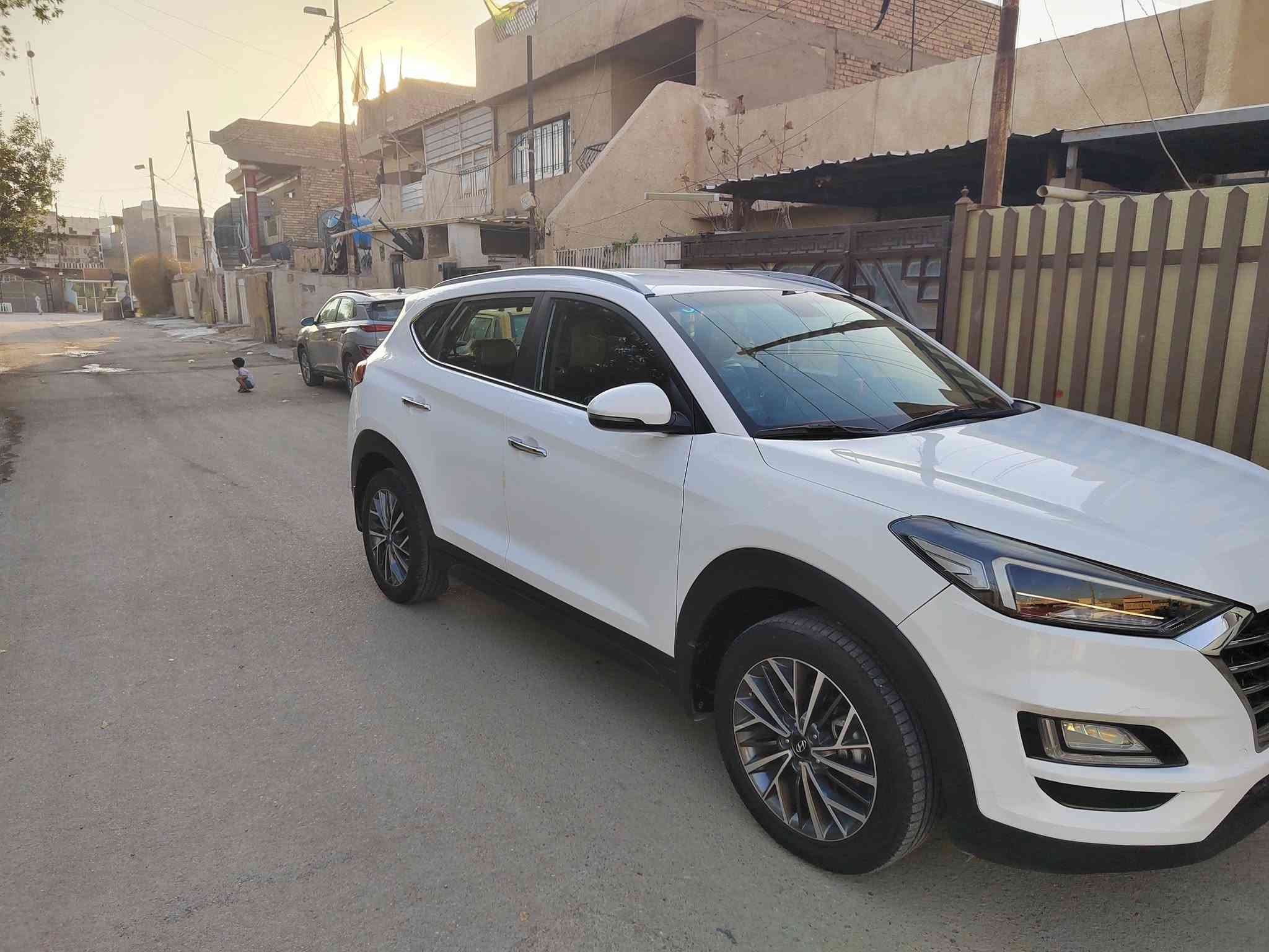 توسان ٢٠ • ماشيه ١٧٥٠٠٠ • بغداد الدورة