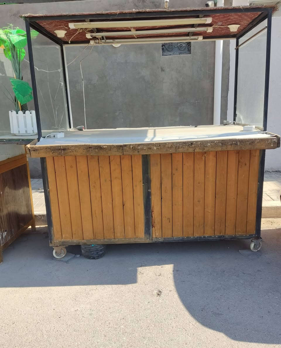 بسطيه للبيع
المكان البصره السعر 350 وبي مجال للطيبين 
***********

