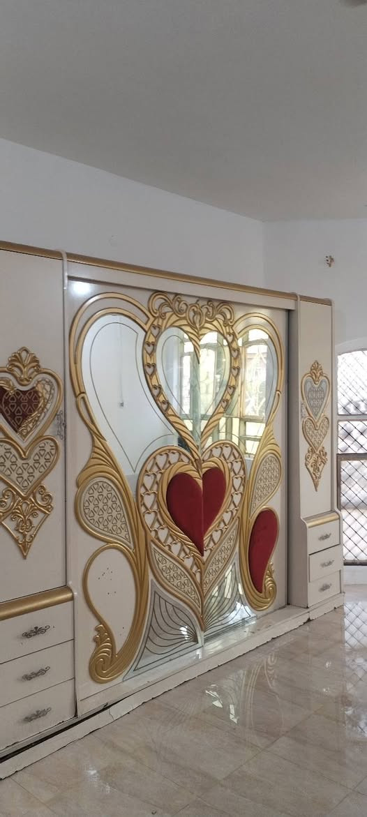 غرفيه تركي ب٢٥٠ بيهي ضرر القاعده مال الميز تعبانه يرادلهي.ترتيب مكانها رميثه ***********
