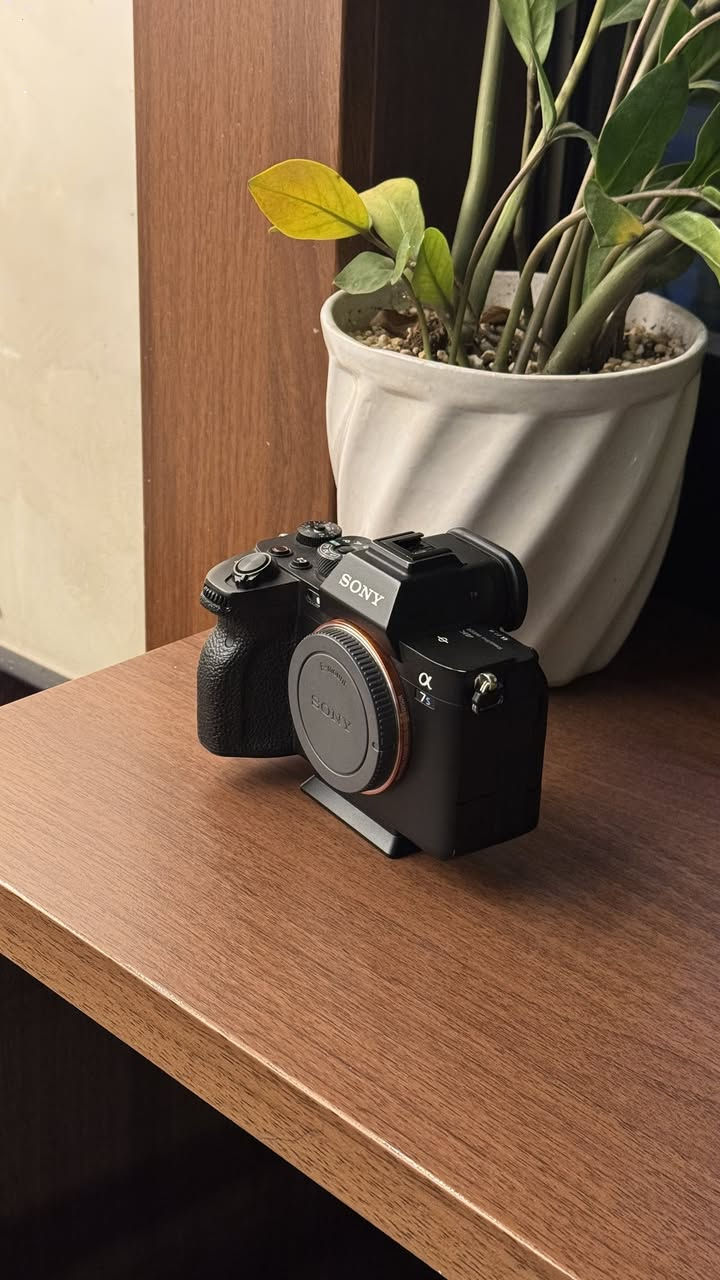 سوني A7SIII • ٧٠٠٠صوره • باكيتها