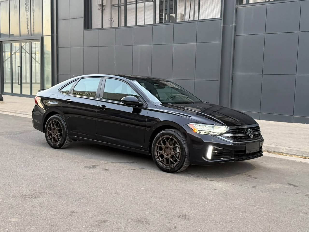 jetta sport 2024
پێش کەپس بێ ایرباگ
‏13 ڕۆشتوە 
چەمەلەغ لای سایق بۆیاخە + نیودەرگای سایق بۆیاخە 
ژمارە کاتیە 
***********

جيتا سبورت  2024 
ماشيه ١٣ الف ميل 
بجم كبس بدون ايرباك 
جاملغ + نص باب صبغ 
رقم كاتى 
***********
