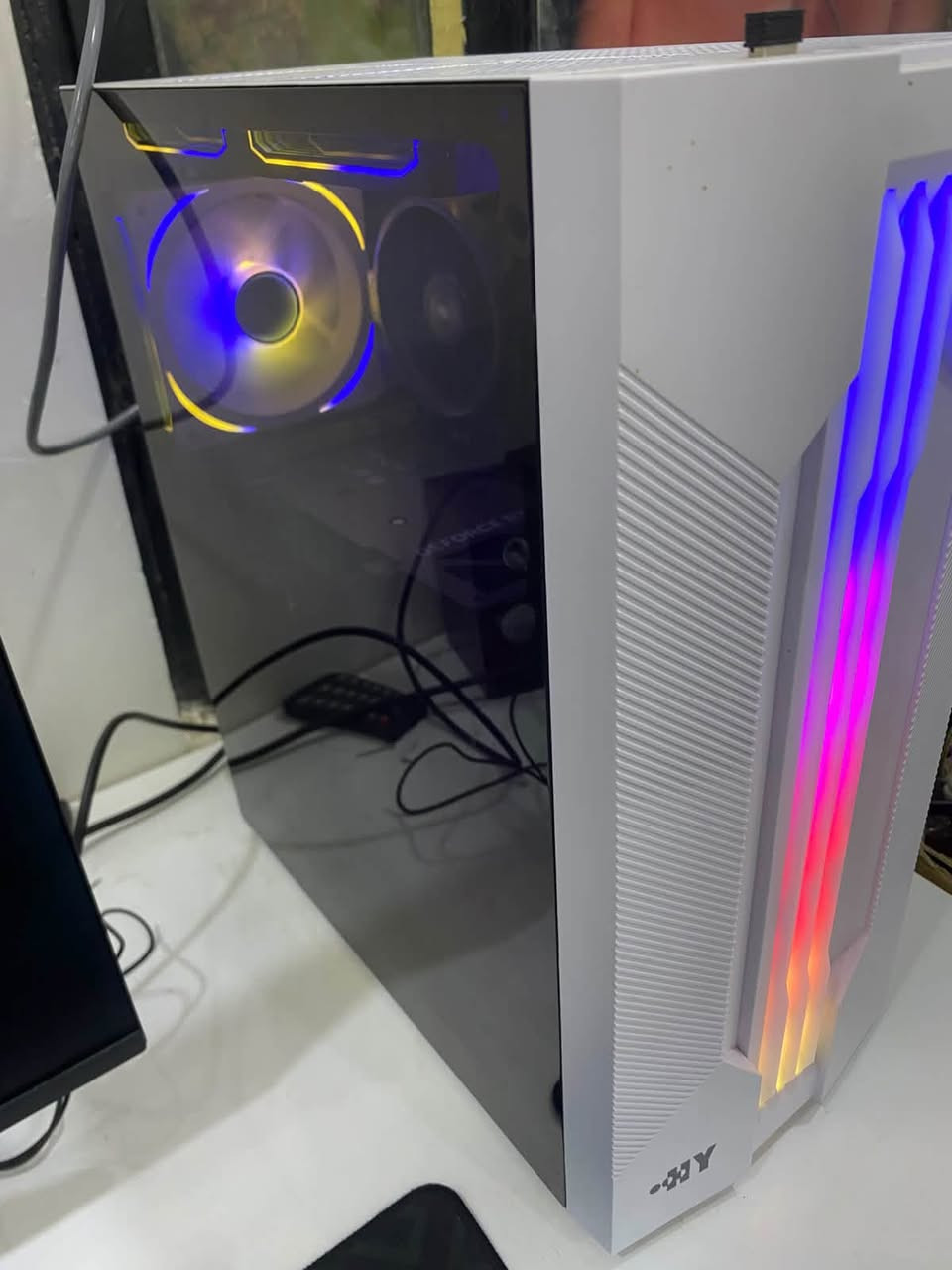 pc للبيع مكان البصرة

* المعالج: AMD Ryzen 5 5600X
* اللوحة الأم: ASRock A520M-HDV
* كرت الشاشة: PNY RTX 4060 Dual 8GB
* الرام: 16GB DDR4 3200MHz (2×8GB) Lexar
* التخزين: Lexar NM620 1TB M.2 NVMe PCIe Gen3×4
* مزود الطاقة: Glotrends 650W
* الكيس: Lovingcool IC-58 White Mid Tower
للتواصل : ***********

