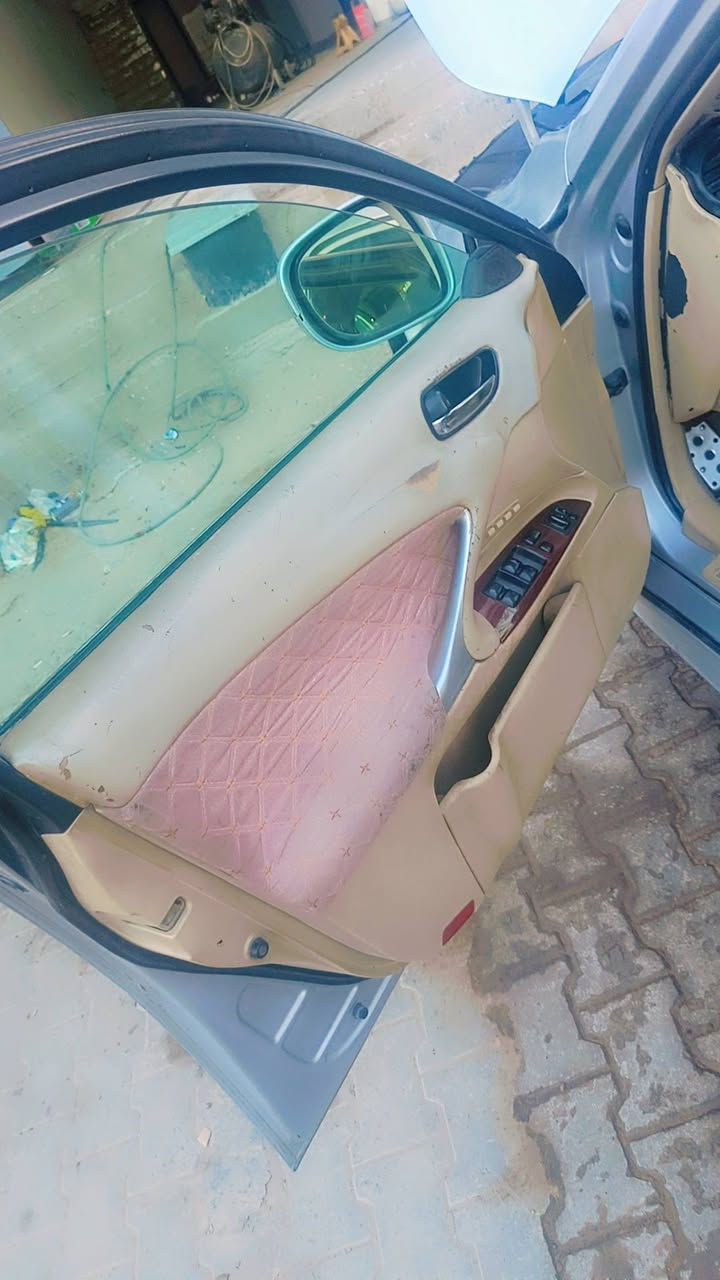 سلام عليكم  لكزز تورن مديل 8 للبيع محرك 3600  6 سلندر رقم بغداد نكليزي بسمي سياره حلوه وكفالة استفسار اتصل علا رقم ***********
