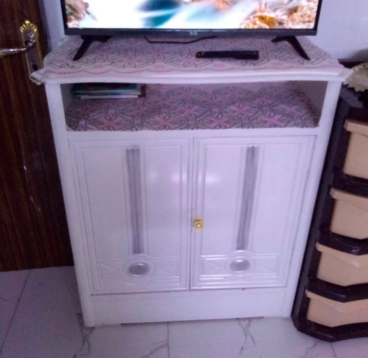 غرفة نوم صاج تزكام مو سوكي عفيه لا وحده تجيني وتكول بالسوك الجديده بمليون روحو اشترو من السوك موجود الخشب السوكي ارخص حتى من مليون اتحداكم اذا بقه شهر ما تكسر المهم غرفه تزكام حطاطه صارت عليه بمليون و٧٥٠ اريدها بمليون لان محتاجه لو مو محتاجه شاهد الله ما ابيعها بس الشراي يتصل ماسنجر ما عندي ***********
