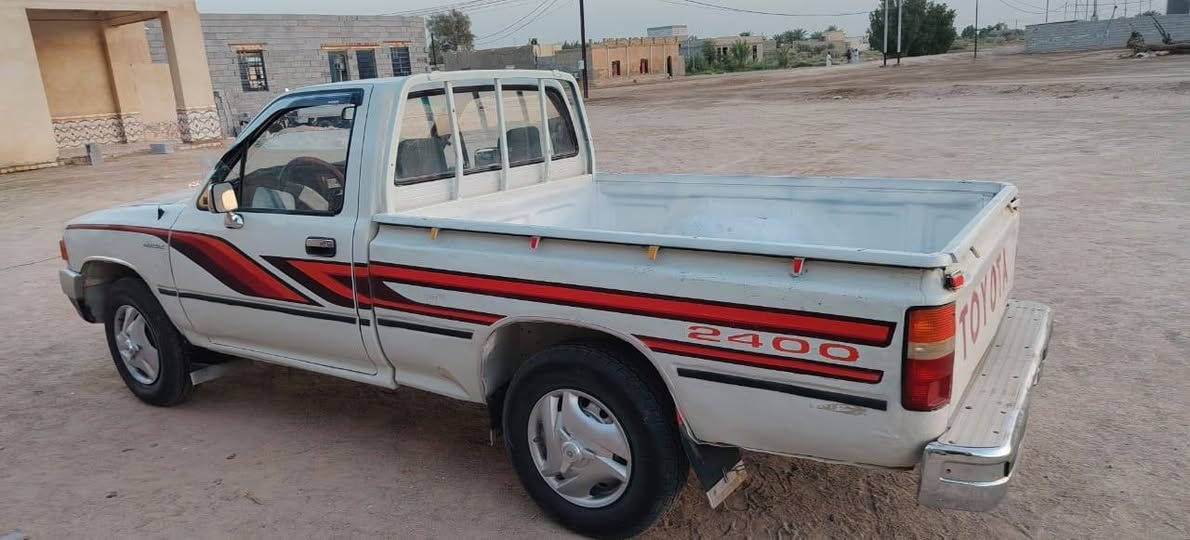 بيكم تويوتا  للبيع موديل٩٤ سنويه ٢٩ كهربائيات شغاله تخم تاير جديد حداديه جديده  كفاله عامه مداور ثاني يوم  السعر ٥٠ وبيه مجال الاتصال ***********
