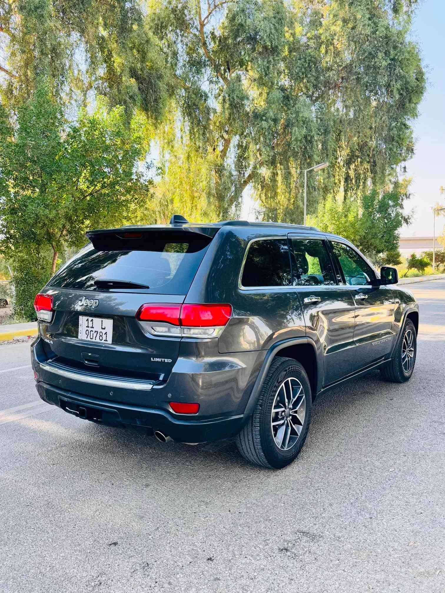الــــــــــسعر 165$.      ***********

جيب ٢٠٢٠  لمتد 
رقم بغداد س محرك3600
امريكي حادثها جاملغ خلفي مبدل القبق الخارجي   وبابين كلير سونار مرفق 
بدون ارباك 
بجم كبس
بنوراما
بصمة بيبان 
بصمة تشغيل 
تشغيل عن بعد
جنطة كهرباء
كشنات امامية كهرباء 
ستيرن كهرباء تدفئه
شاشه جبيره 
كامره خلفيه
حساسات 
ماشية 155 الف كيلو 
رادار جانبي
وبعد بيها مواصفات 
مكاني بابل مسيب
***********الماسنجر مغلق متواجد اتصال او واتساب 
بيع او مراوس
