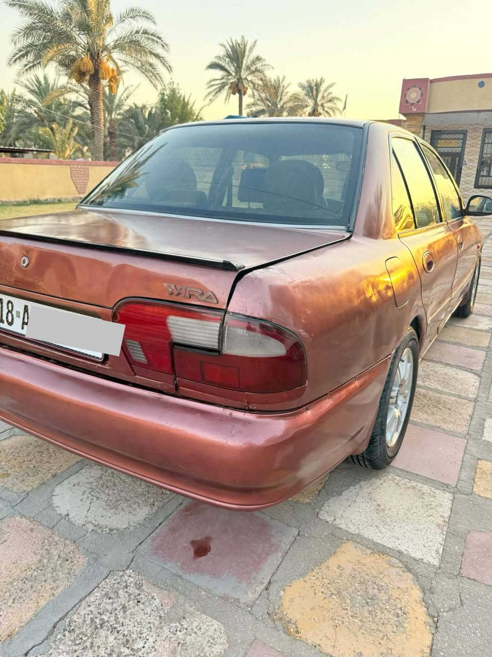 سياره بروتون موديل 2005 للبيع  السعر  45 ورقه و بيها مجال بسيط أن شاء الله . السياره مكفوله من كل شي كير حداديه محرك تبريد كله تمام  للاستفسار *********** المكان  حله ورديه خارخ
