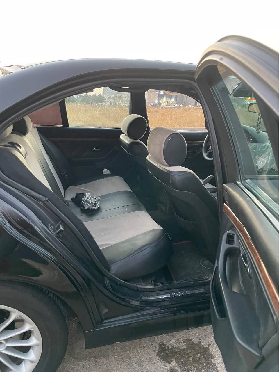 BMW E39 1999 528i double digital Automatic ……

سلام عليك  سەقەر بۆ فرۆشتن و گۆرینەوە رەنگی رەش مۆدیل ٩٩ گێر مەکینە بە شەرت گێر تۆماتیک رەقەم هەولێر سەنەوی تا 2030نوێیە  سبوخ عام پێش کەپس جەمپێکی دواوەی هەیە  سەیارەکە هەیکەلی جوان ماوەتەوە نرخی ٧٨ وەرەقەو مەجالێکی برایانە بۆ گۆرینەوەش حەسەب رێک کەتنە 
***********واتس اپی لەسەرە أربيل, العراق
