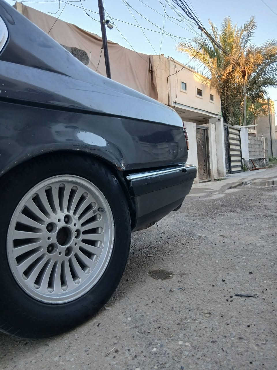 السلام عليكم BMW735 رقم ديالى مشروع وطني غرامات مصفرة تحويل مباشر تبريد ثلج صدر خلفي جديد كيرها يخبل بس مكينتها بيها تبخير وعندي نص مكينة جديدة بعدني مشادها يرادلها ترتيب السيارة للمراوس شعندك نزل 
وتساب:*********** 
مكاني بغداد
