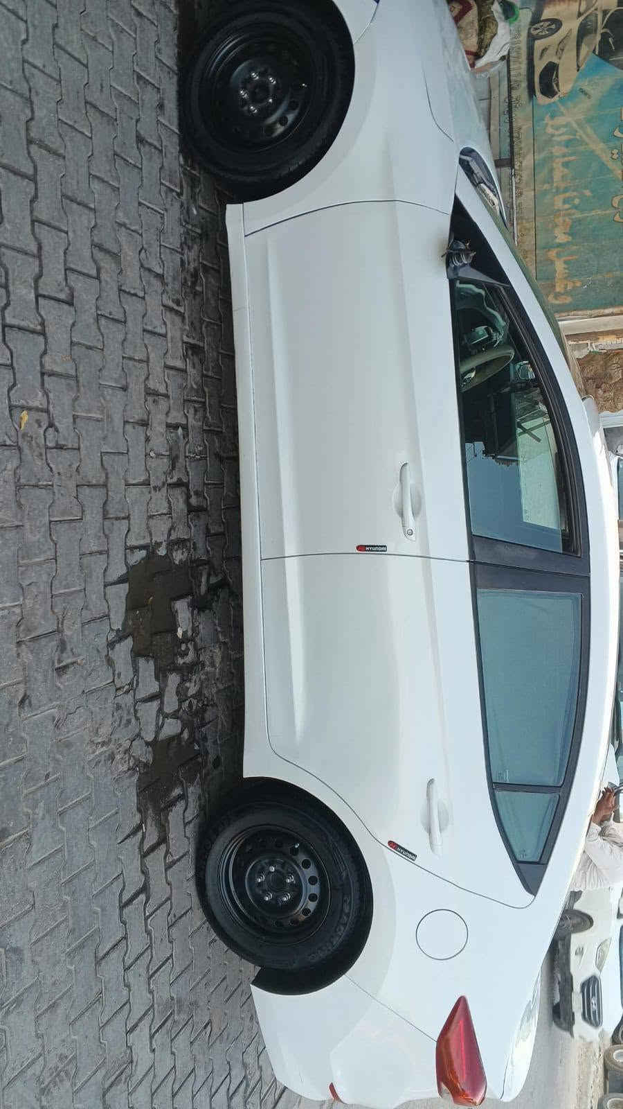 الانترى هونداي موديل2018
نص فول 
حساسات أمامي خلفي
حادثه مال أمريكا
تبريد ثلج
حداديه جديده
مكاني نجف 
***********
105 وبيه مجال

نص مكتوب في الصور:
- 5393375