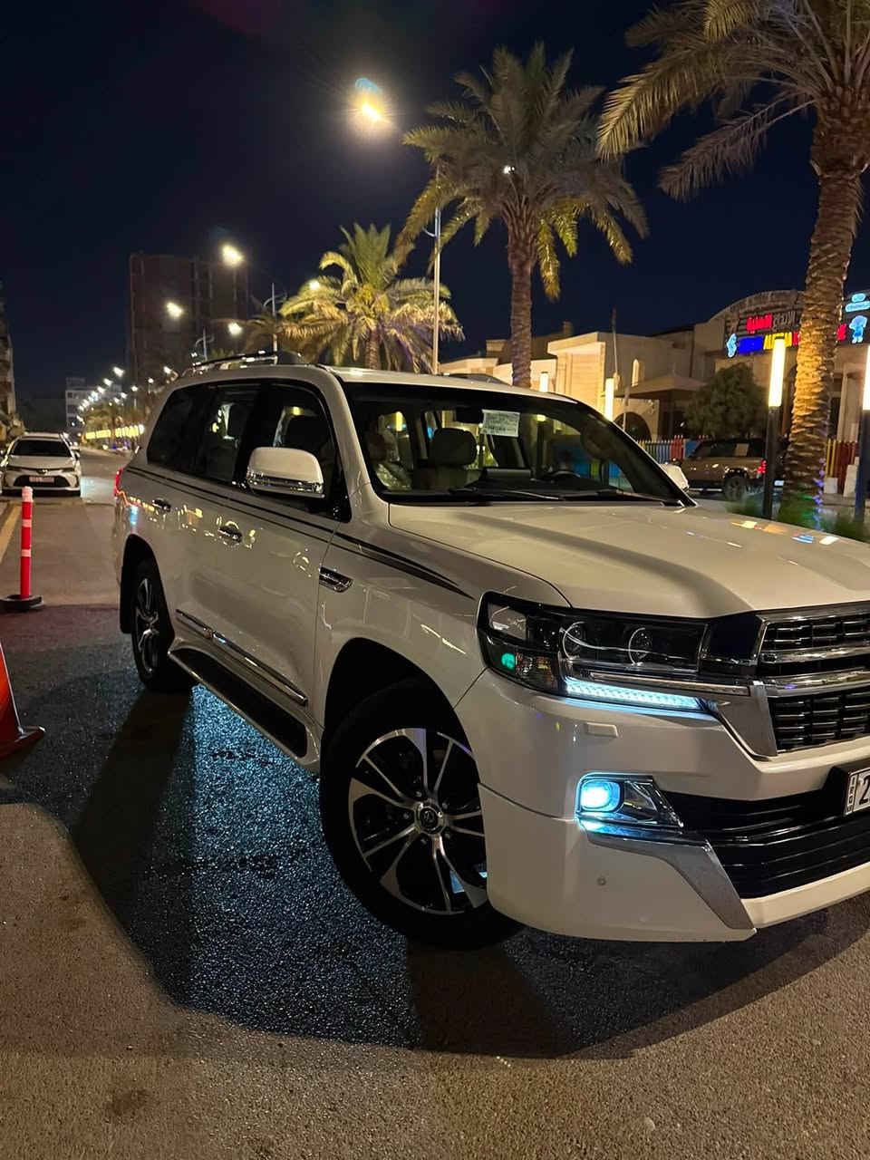 لاندكروز 2021 V8 ساز مكفوله ماشيه 90 الف 
المهتم يراسلني ***********
